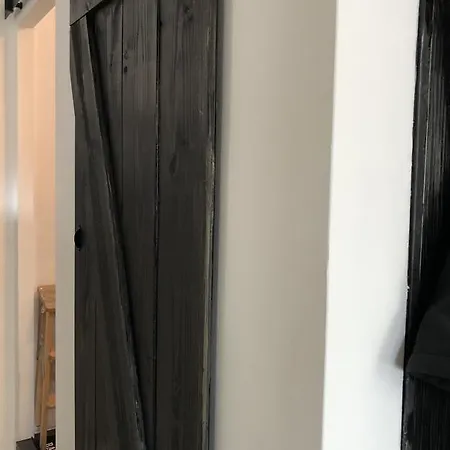 Old West Apartmán *